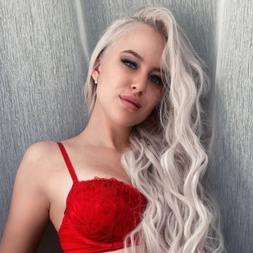Mila Lioness (Мила Лионесс)
